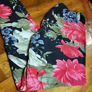 Agnes & Dora soft leggings great condition